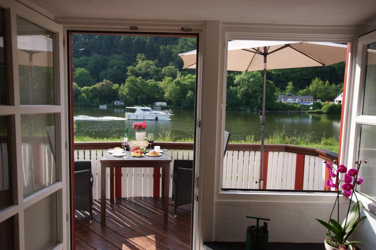 Altes Faehrhaus An Der Mosel Anno1633 Apartment Traben-Trarbach Exterior photo