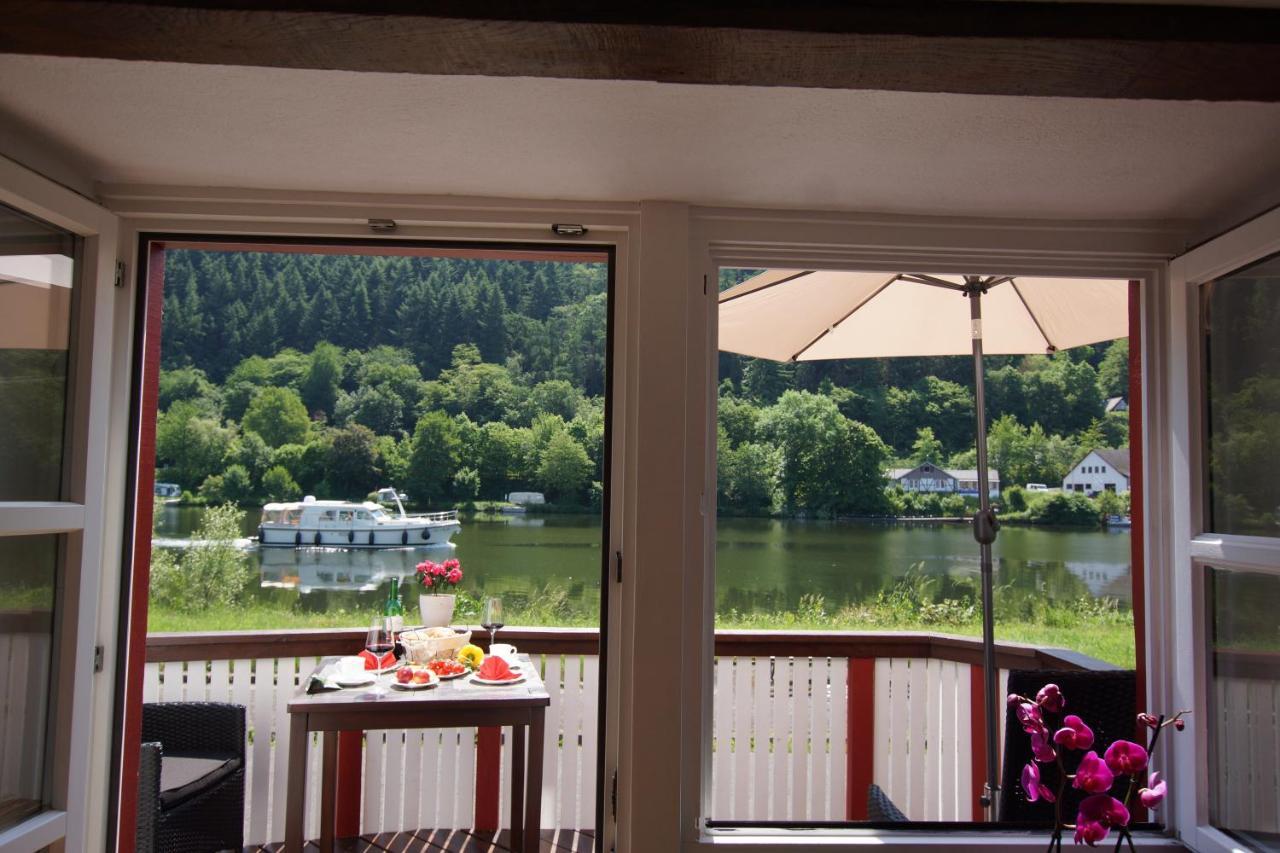 Altes Faehrhaus An Der Mosel Anno1633 Apartment Traben-Trarbach Exterior photo