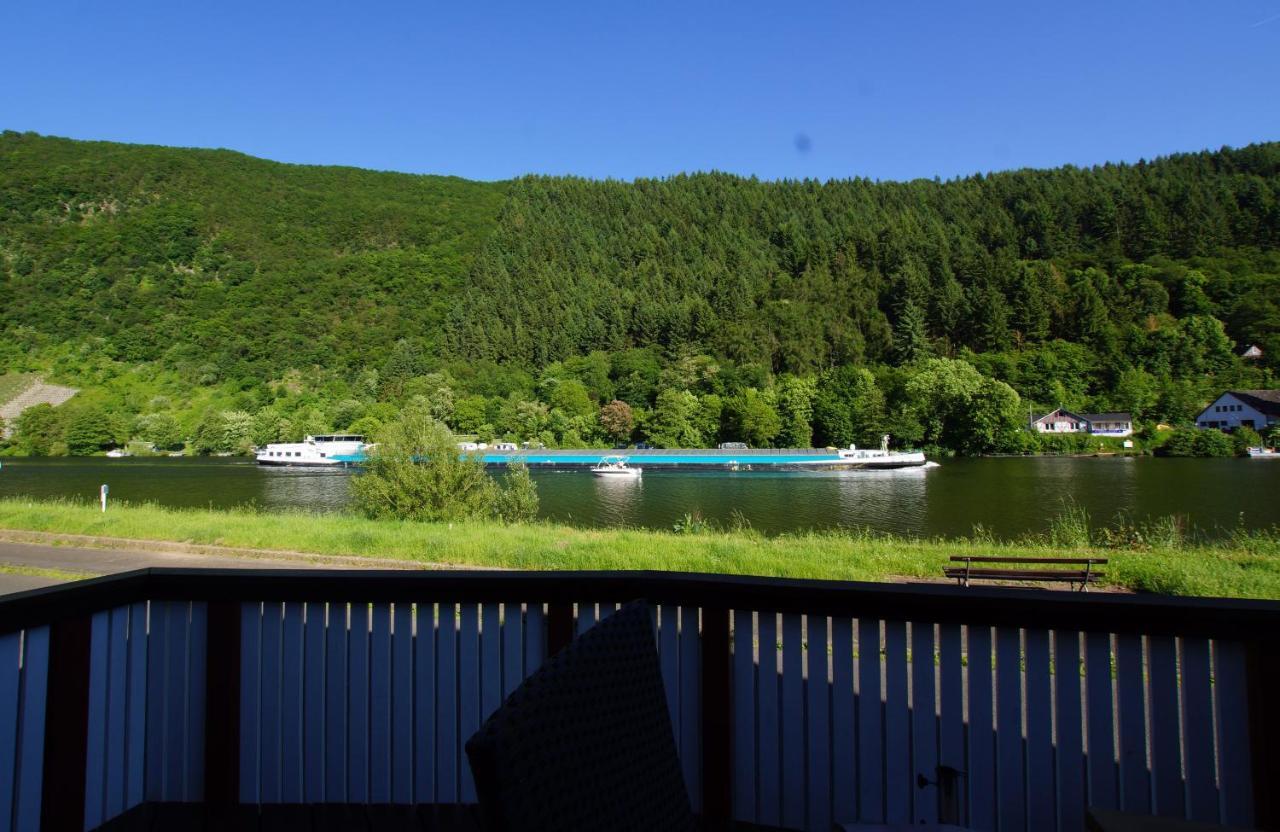 Altes Faehrhaus An Der Mosel Anno1633 Apartment Traben-Trarbach Exterior photo